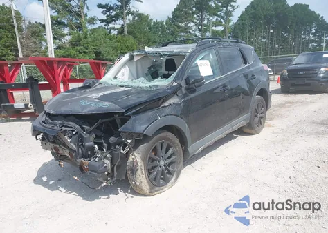 2018 Toyota Rav4 Adventure/Xle из США, поврежденный, VIN 2T3RFREV6JW830607